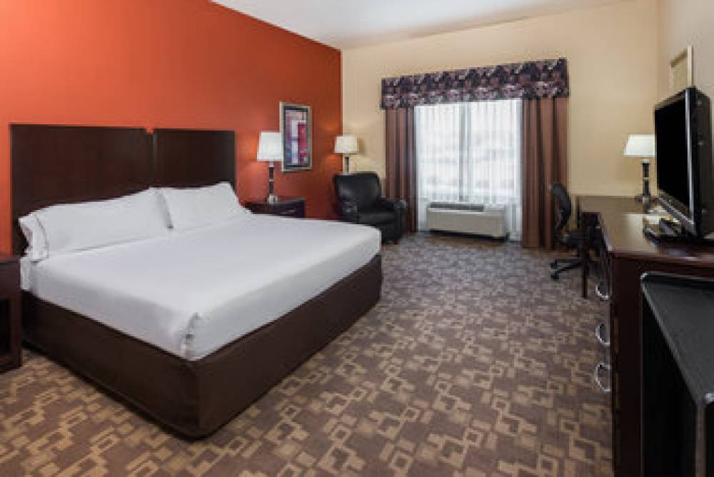 Holiday Inn Express & Suites LEXINGTON DTWN AREA-KEENELAND 5