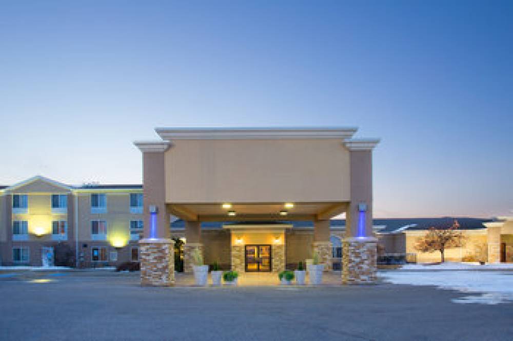 Holiday Inn Express & Suites LEXINGTON 1