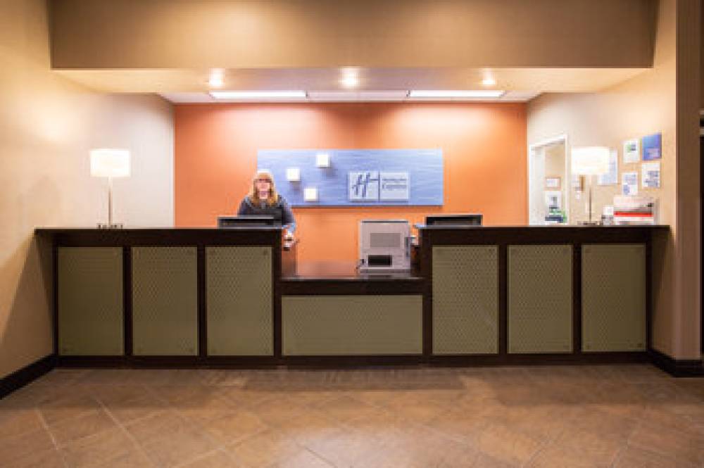 Holiday Inn Express & Suites LEXINGTON 3