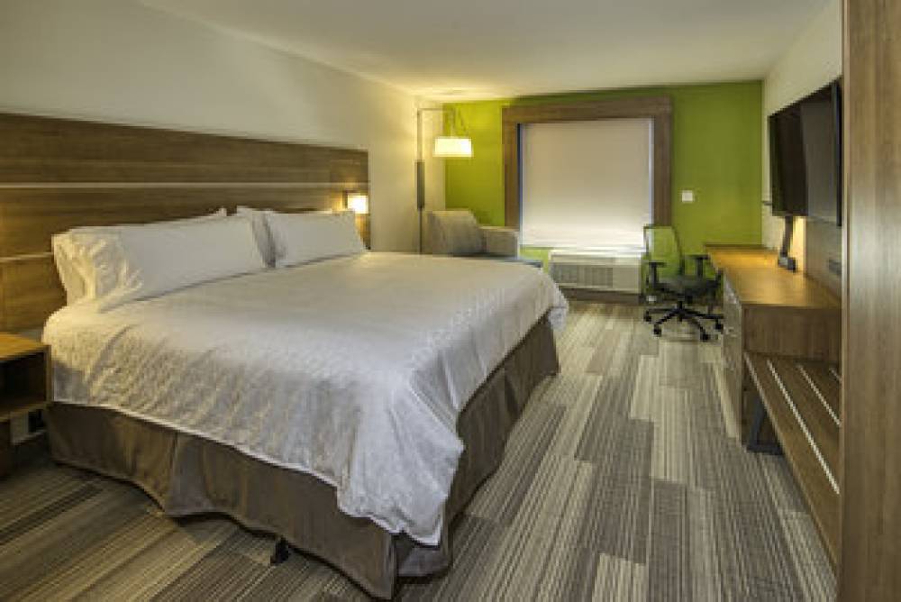 Holiday Inn Express & Suites LINCOLN AIRPORT 10