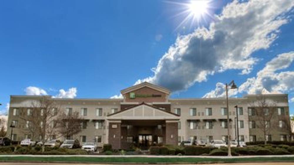 Holiday Inn Express & Suites LINCOLN-ROSEVILLE AREA 1