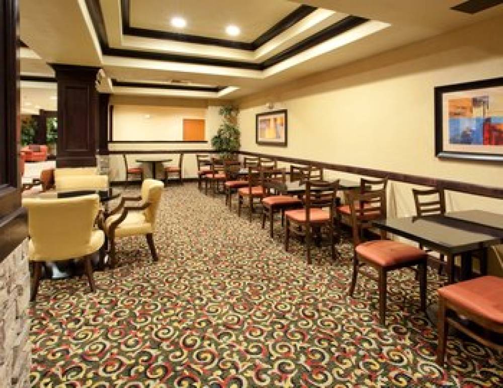 Holiday Inn Express & Suites LINCOLN-ROSEVILLE AREA 9