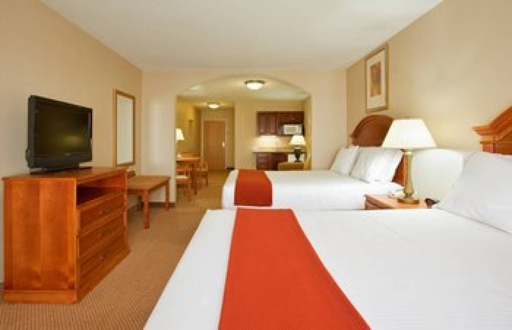 Holiday Inn Express & Suites LOGANSPORT 2