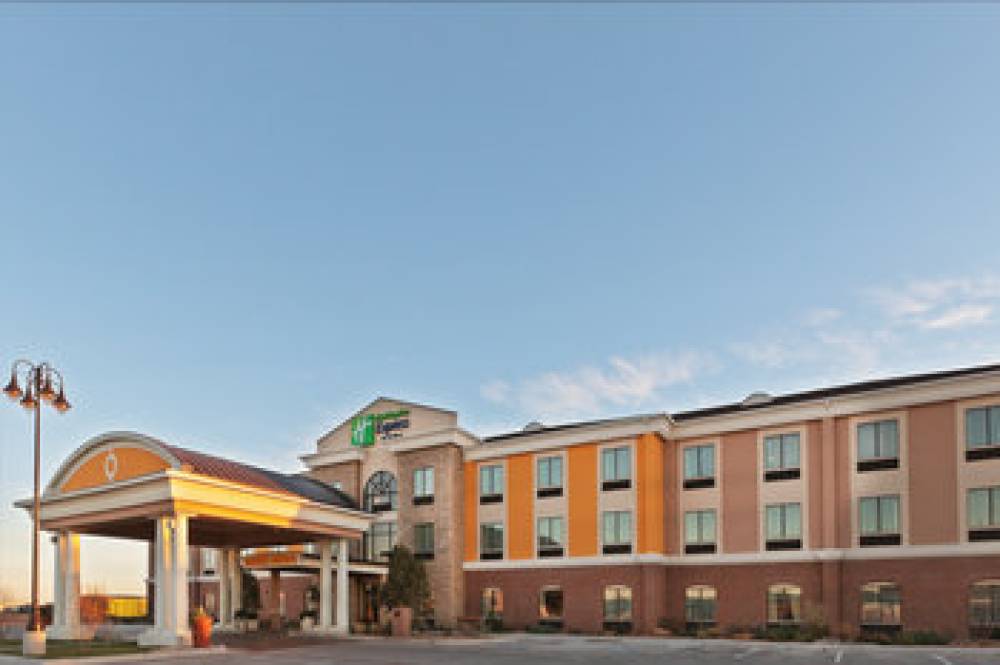 Holiday Inn Express & Suites LUBBOCK SOUTHWEST - WOLFFORTH 1