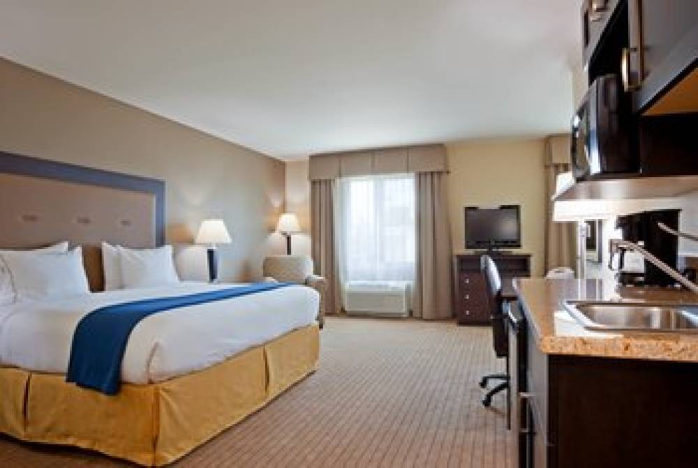 Holiday Inn Express & Suites MADISON-VERONA 9