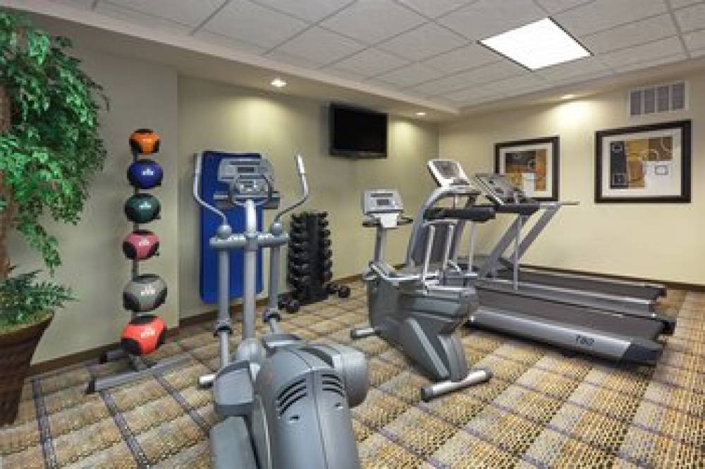 Holiday Inn Express & Suites MADISON-VERONA 5