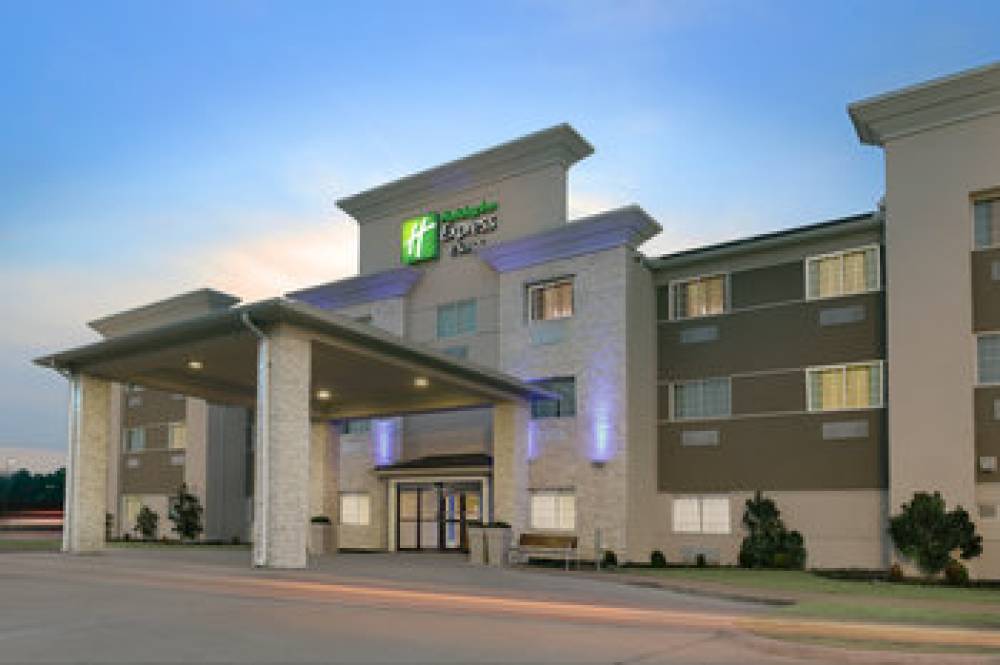 Holiday Inn Express & Suites MAGNOLIA-LAKE COLUMBIA 1