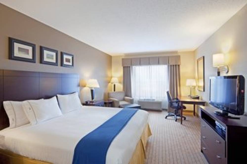 Holiday Inn Express & Suites MALONE 9