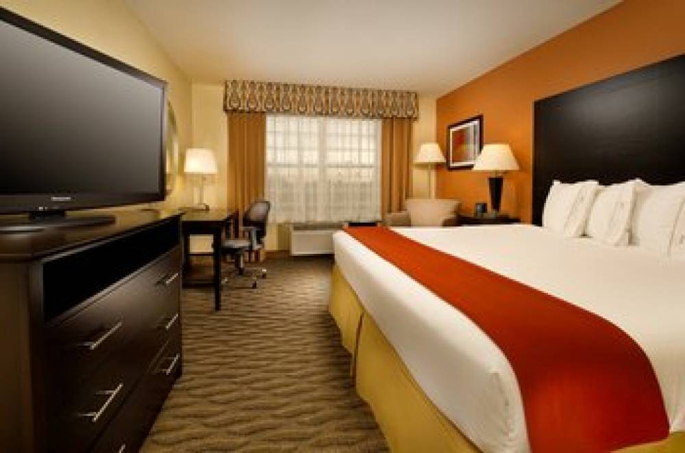 Holiday Inn Express & Suites MANASSAS 2