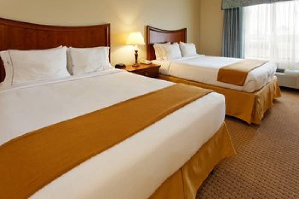 Holiday Inn Express & Suites MANSFIELD 3