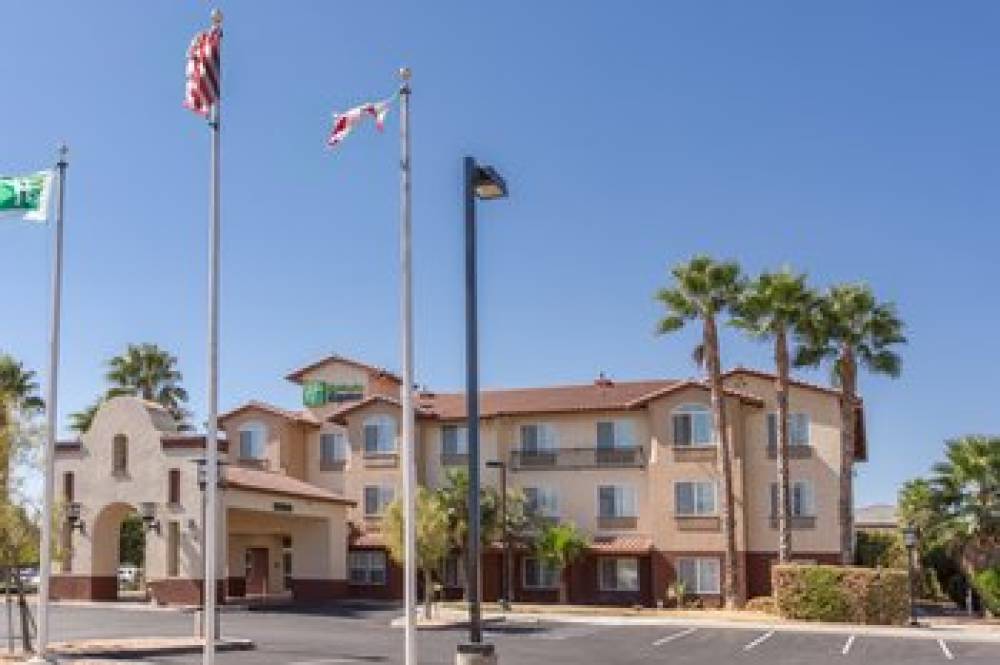 Holiday Inn Express & Suites MANTECA CITY CENTER 1