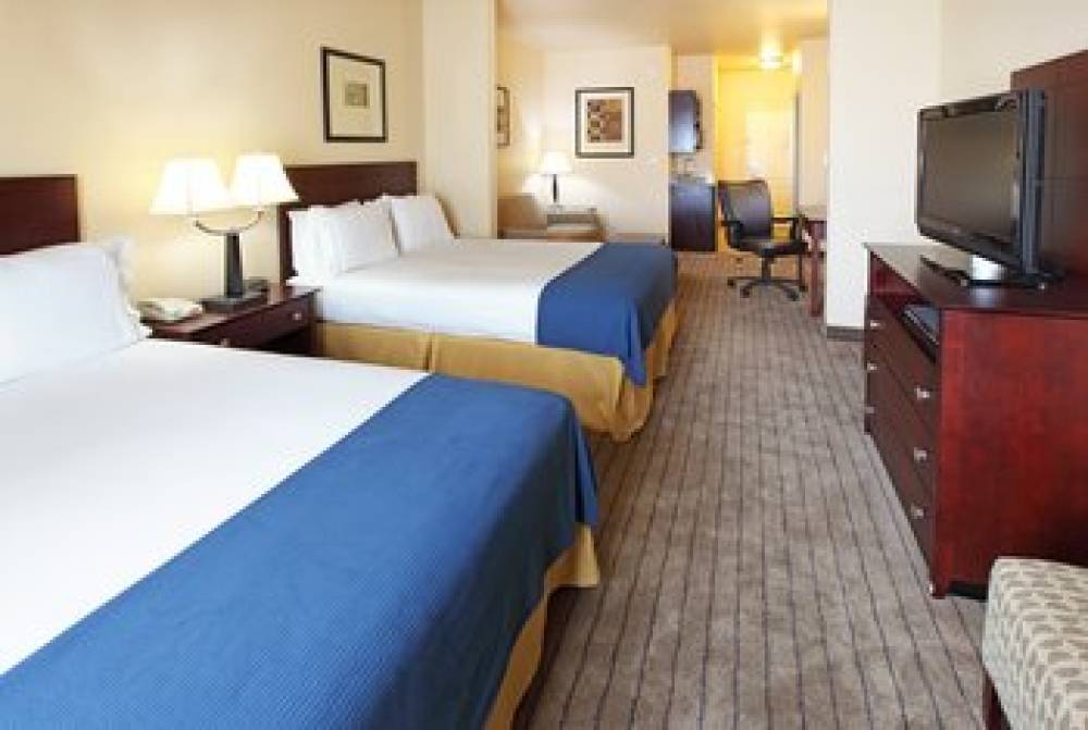 Holiday Inn Express & Suites MARSHALL  7