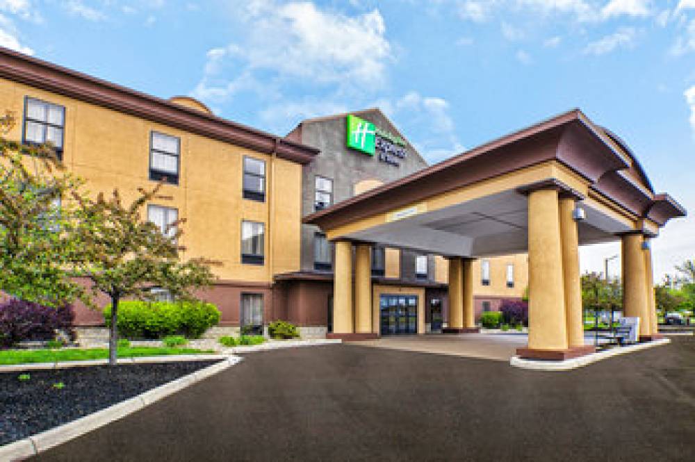 Holiday Inn Express & Suites MARYSVILLE 1