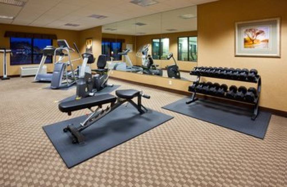 Holiday Inn Express & Suites MASON CITY 5