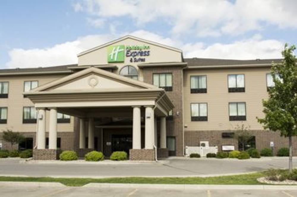 Holiday Inn Express & Suites MASON CITY 1