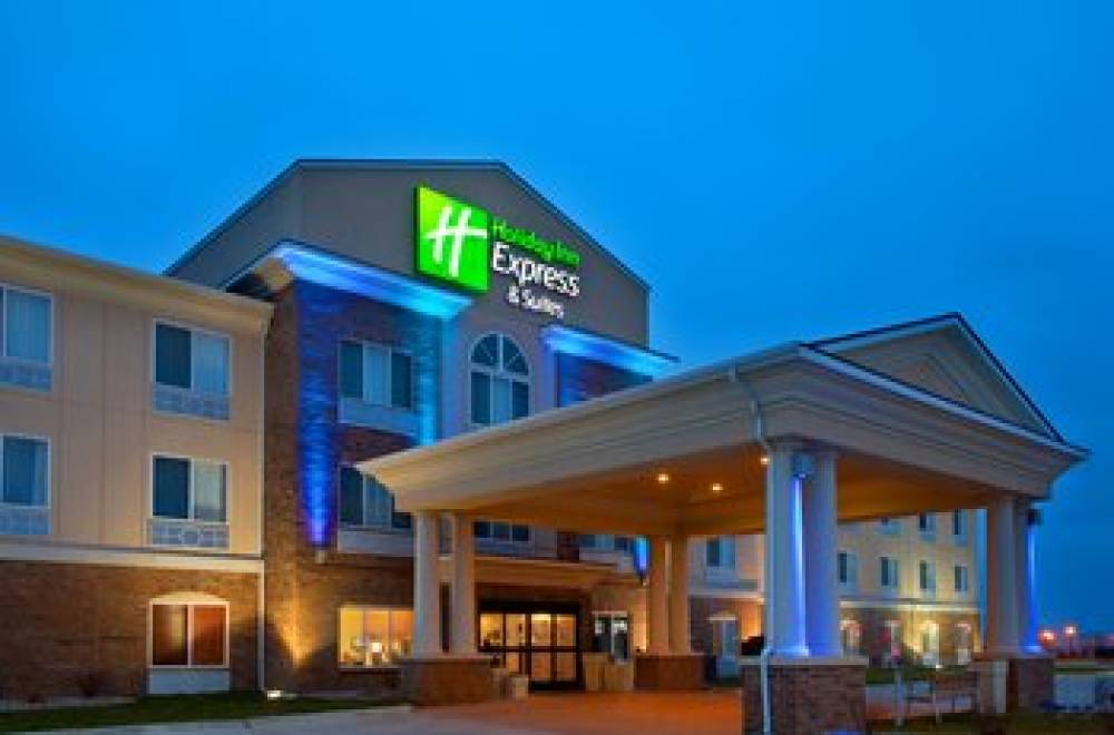 Holiday Inn Express & Suites MATTOON 1