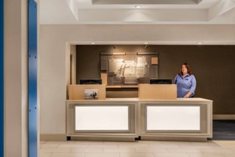 Holiday Inn Express & Suites MCALESTER 8