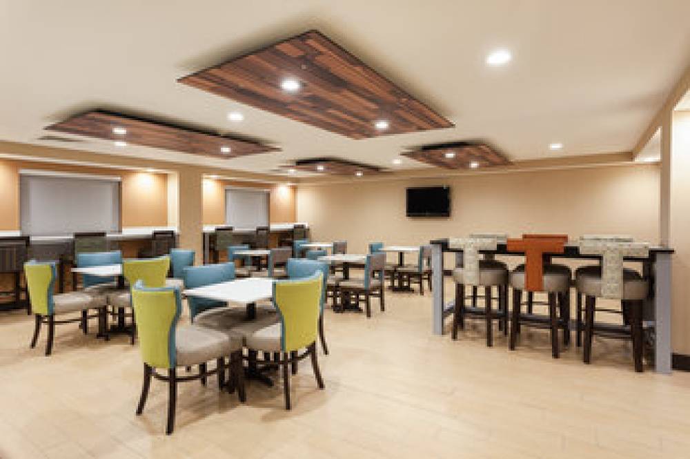 Holiday Inn Express & Suites MEBANE 7