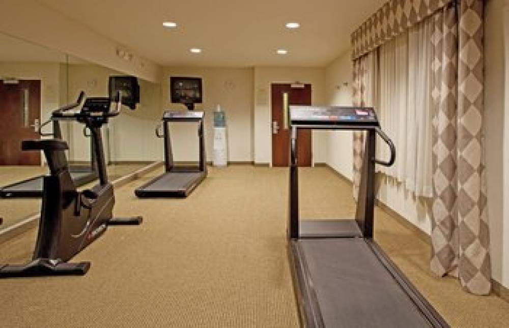 Holiday Inn Express & Suites MEBANE 9