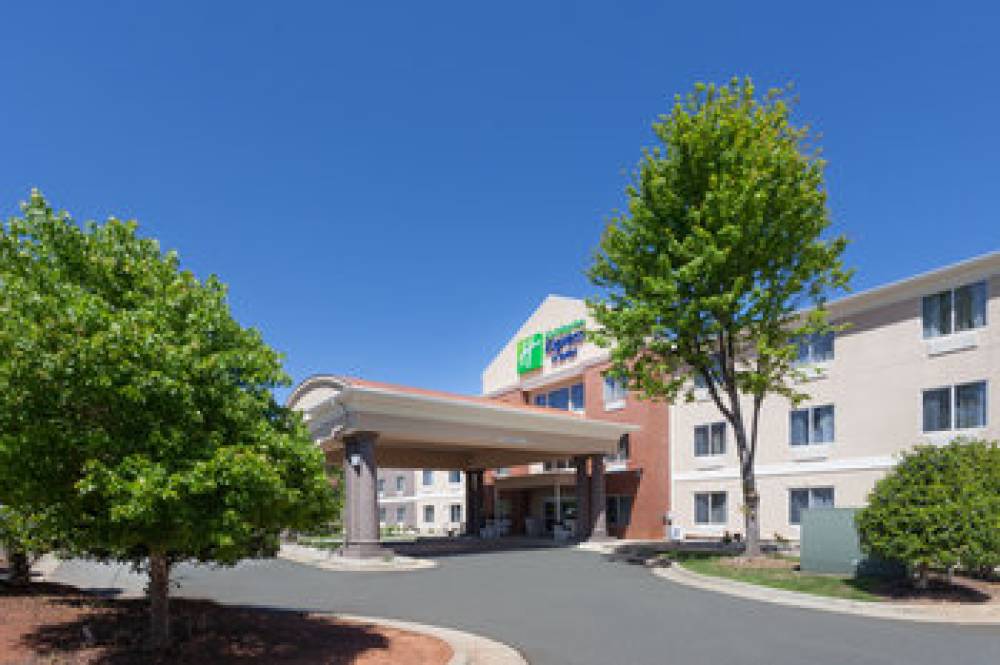 Holiday Inn Express & Suites MEBANE 1