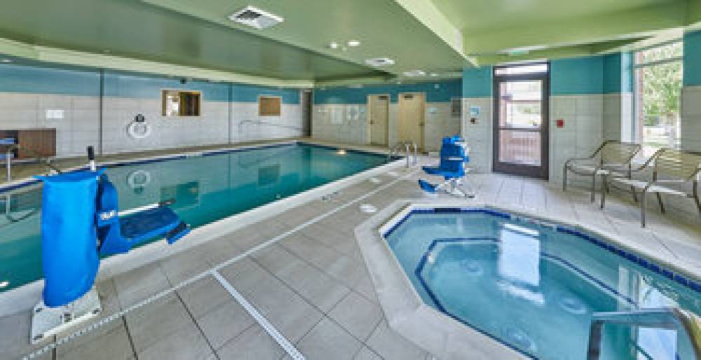 Holiday Inn Express & Suites MEDFORD-CENTRAL POINT 4