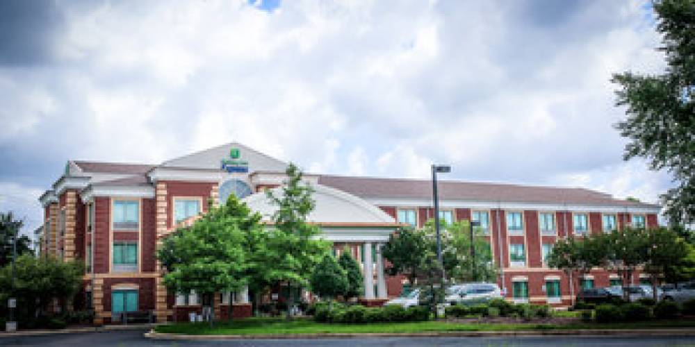 Holiday Inn Express & Suites MEMPHIS/GERMANTOWN 2