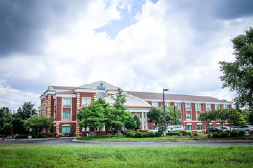 Holiday Inn Express & Suites MEMPHIS/GERMANTOWN 1