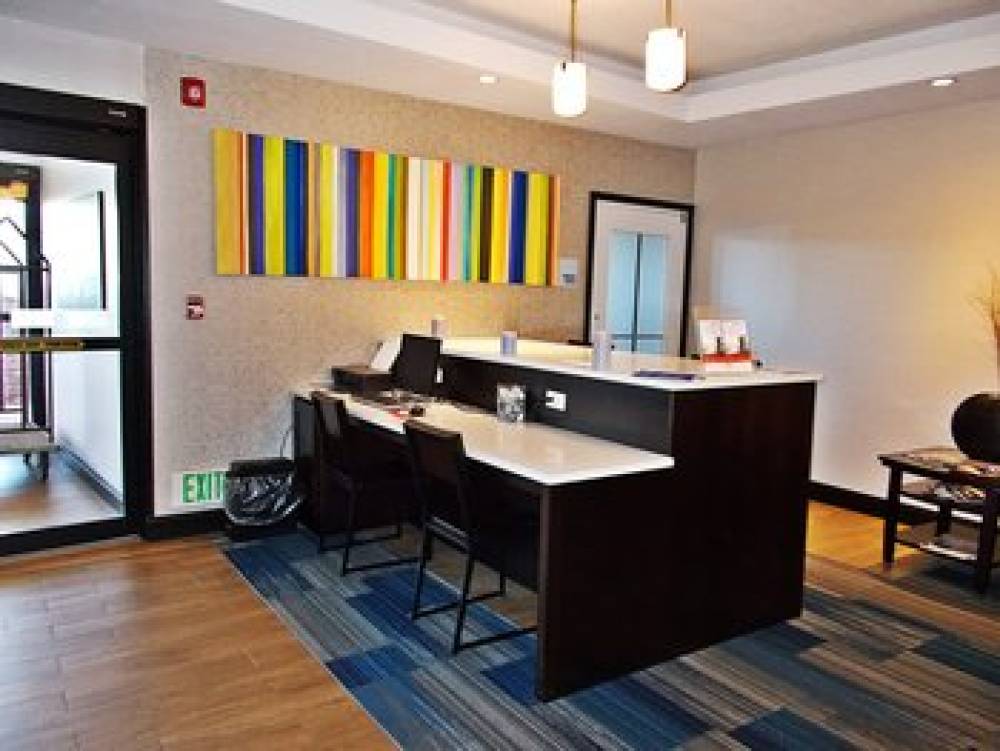 Holiday Inn Express & Suites MIAMI 5