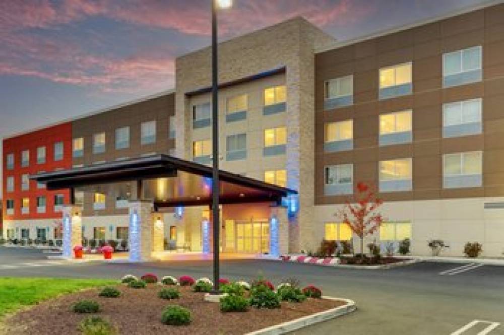 Holiday Inn Express & Suites MIDDLETOWN - GOSHEN 1