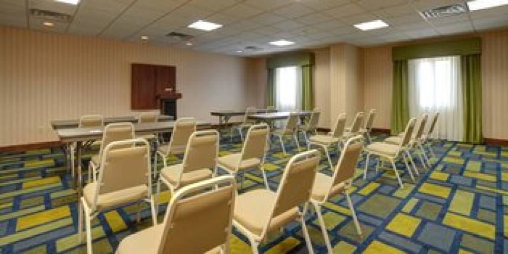 Holiday Inn Express & Suites MIDWEST CITY 2