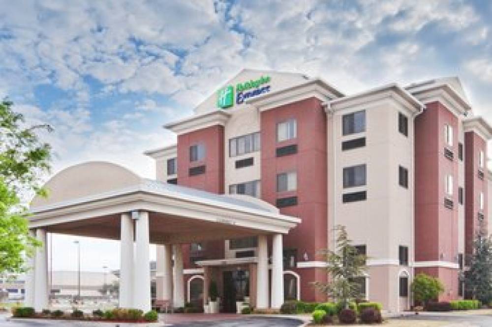 Holiday Inn Express & Suites MIDWEST CITY 4