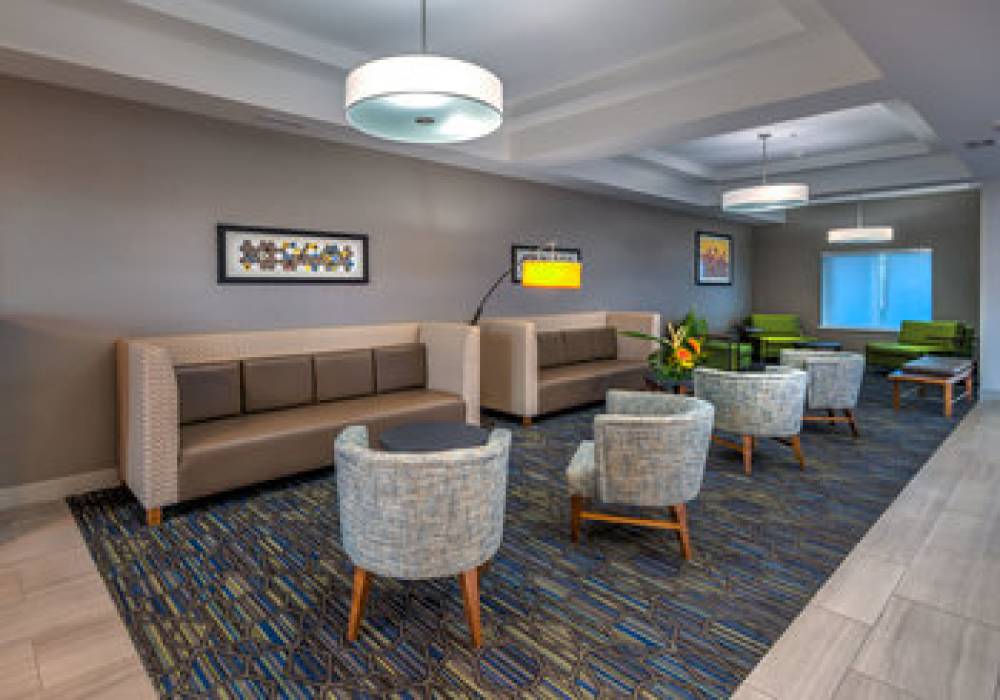 Holiday Inn Express & Suites MINDEN 4