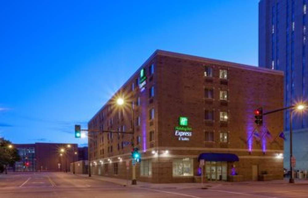 Holiday Inn Express & Suites MINNEAPOLIS-DWTN (CONV CTR) 1