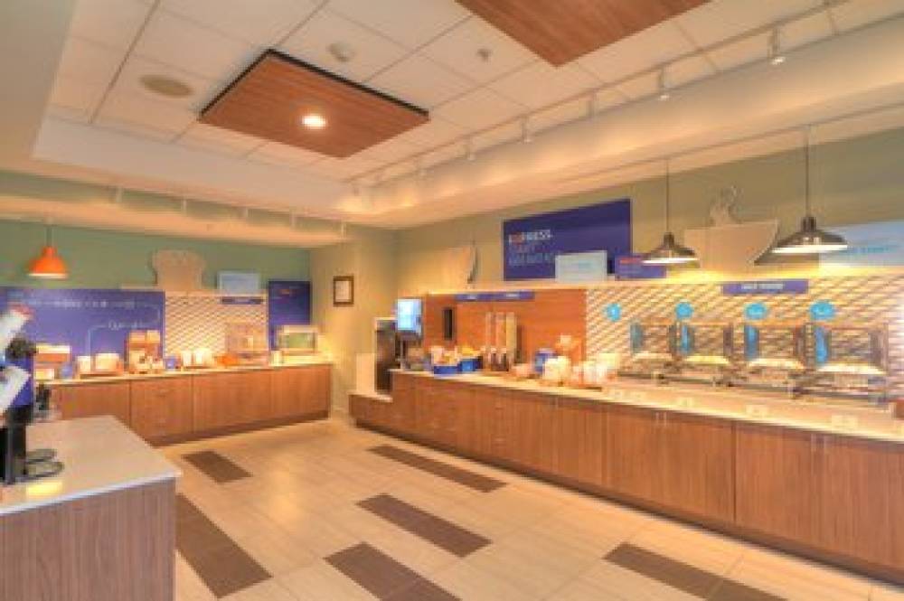 Holiday Inn Express & Suites MOBILE/SARALAND 3