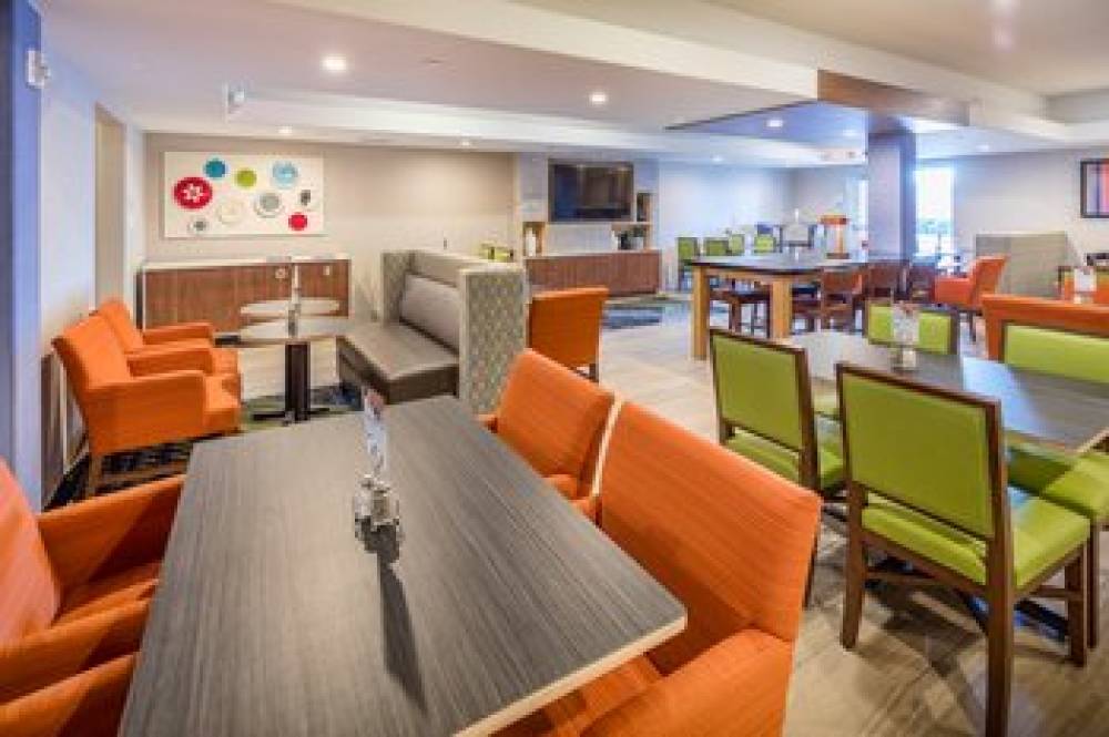 Holiday Inn Express & Suites MODESTO-SALIDA 6