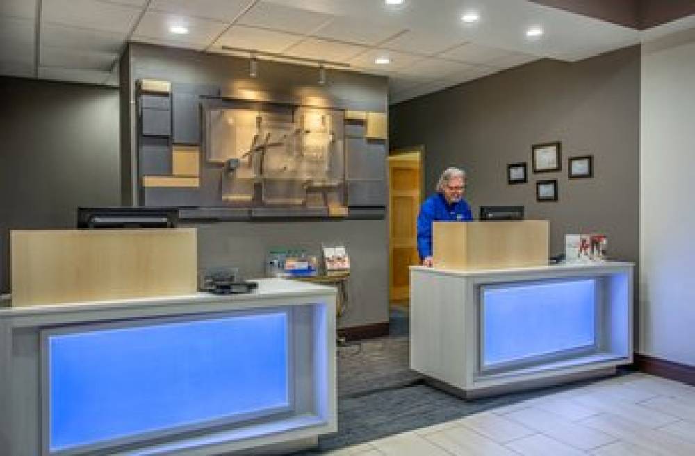 Holiday Inn Express & Suites Morristown