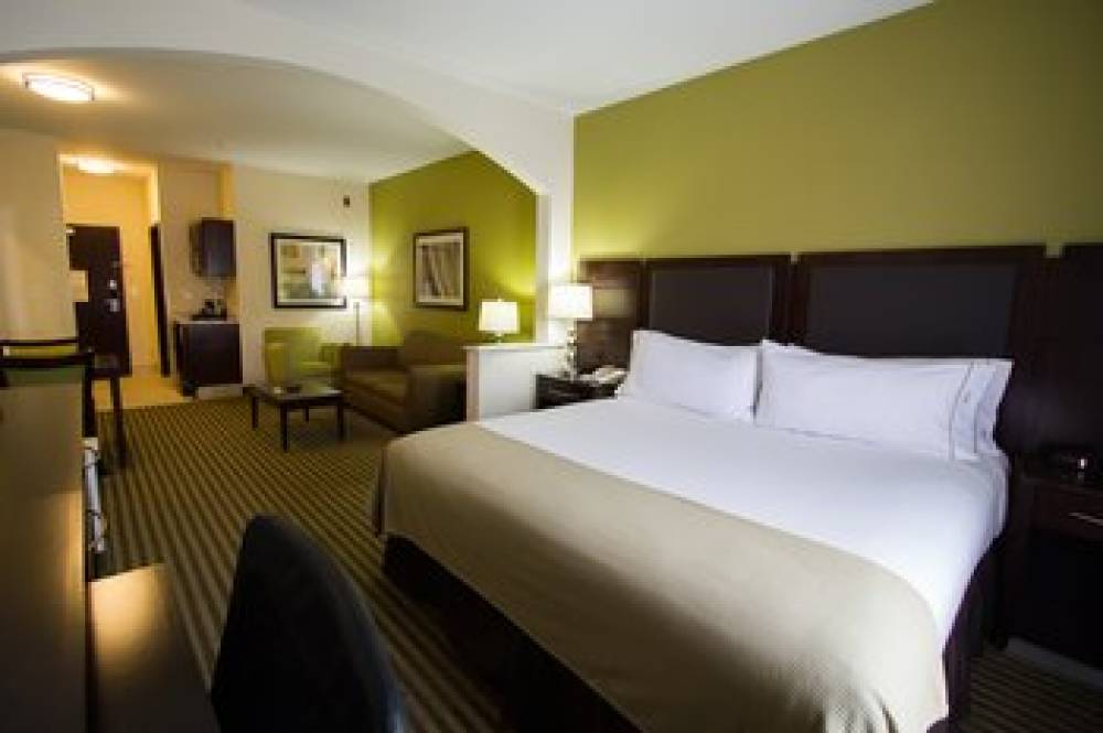 Holiday Inn Express & Suites NACOGDOCHES 10