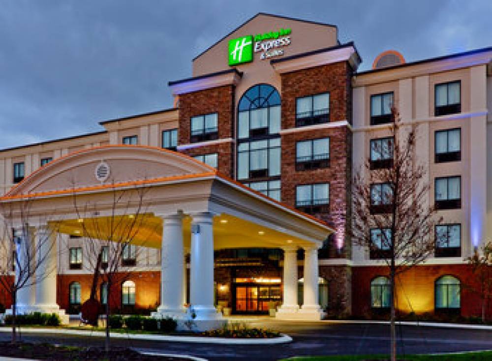 Holiday Inn Express & Suites NASHVILLE-OPRYLAND 7