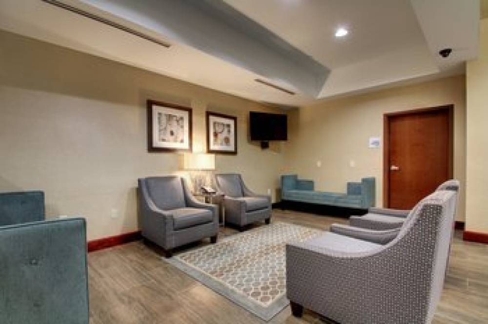 Holiday Inn Express & Suites NATCHEZ SOUTH 3