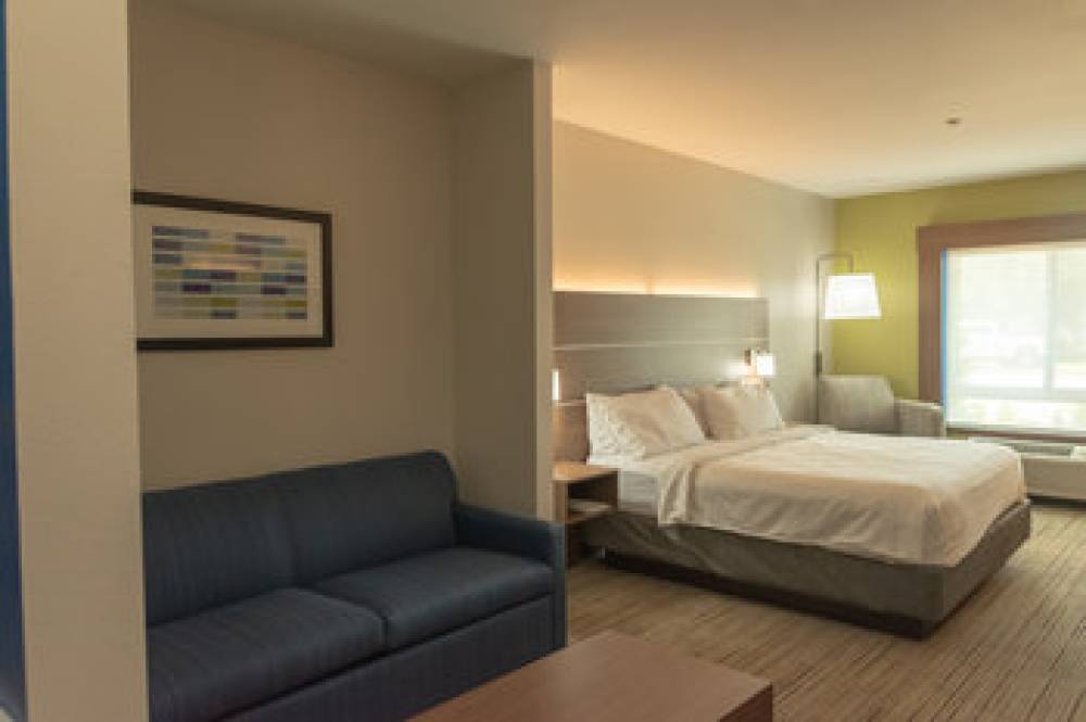 Holiday Inn Express & Suites NATCHITOCHES 9