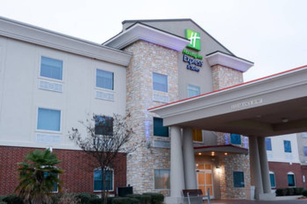 Holiday Inn Express & Suites NEW BOSTON 1