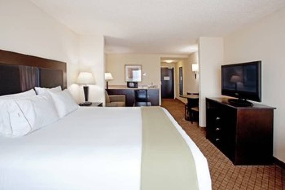 Holiday Inn Express & Suites NEWBERRY 5