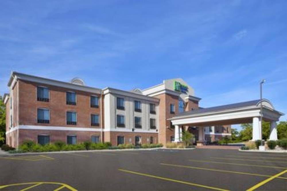 Holiday Inn Express & Suites NILES 1