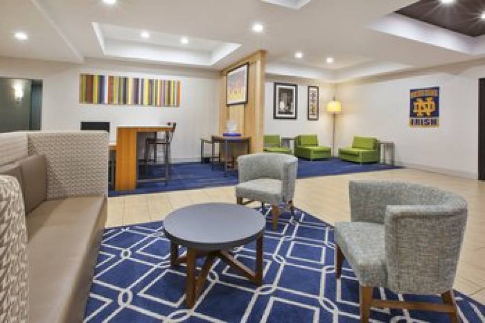 Holiday Inn Express & Suites NILES 4