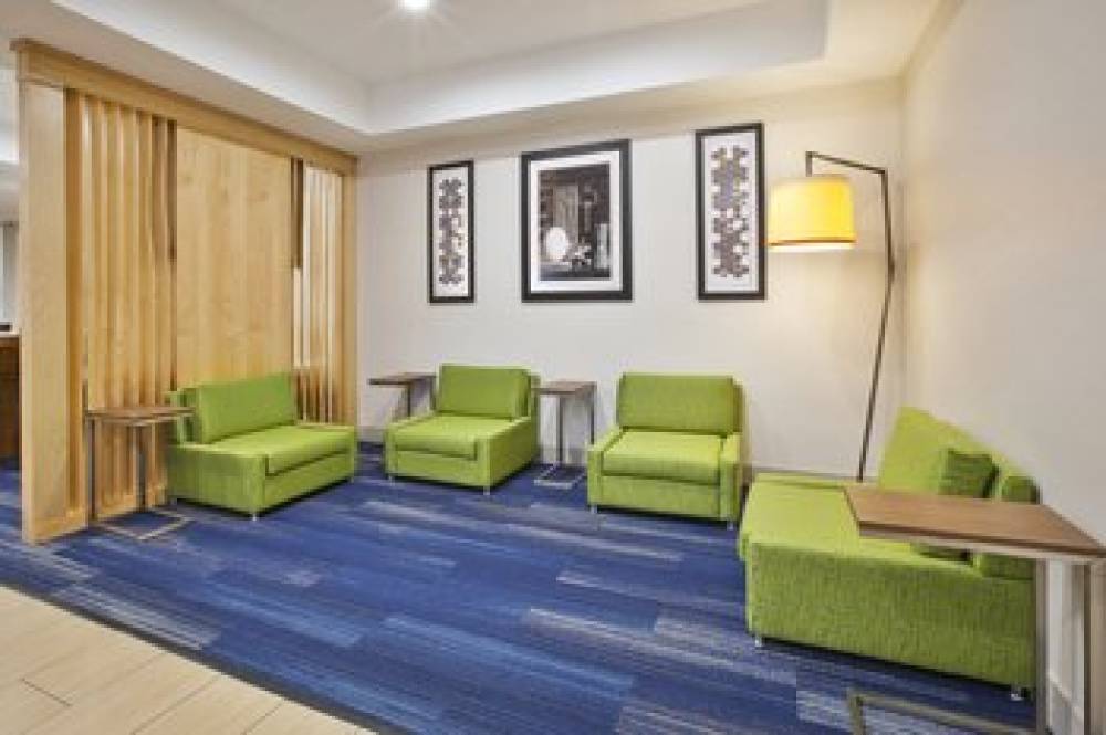 Holiday Inn Express & Suites NILES 7