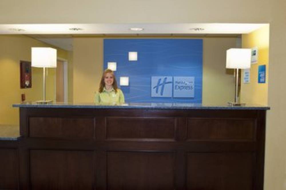 Holiday Inn Express & Suites NORTH CONWAY 2