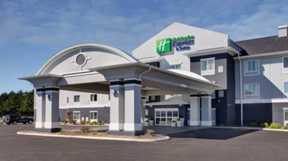 Holiday Inn Express & Suites NORTH FREMONT 1