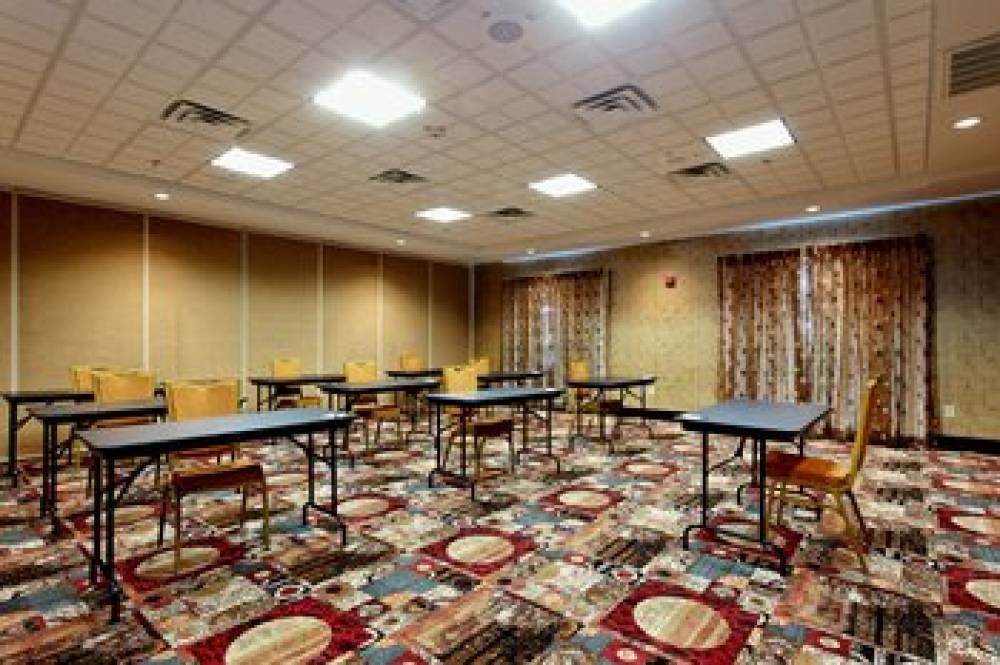 Holiday Inn Express & Suites ODESSA 10