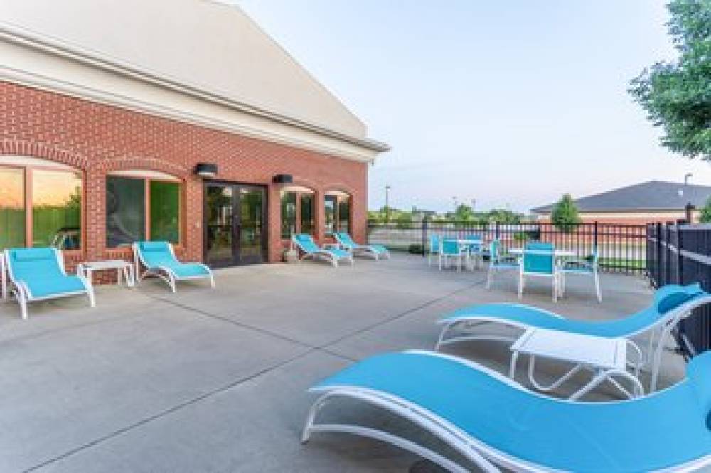 Holiday Inn Express & Suites O'FALLON/SHILOH 6