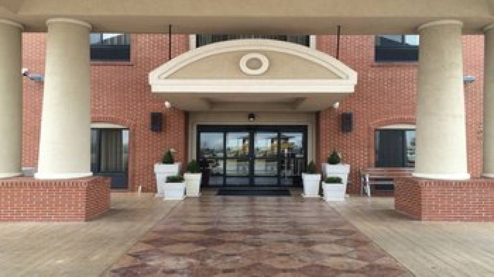 Holiday Inn Express & Suites OKLAHOMA CITY WEST-YUKON 2